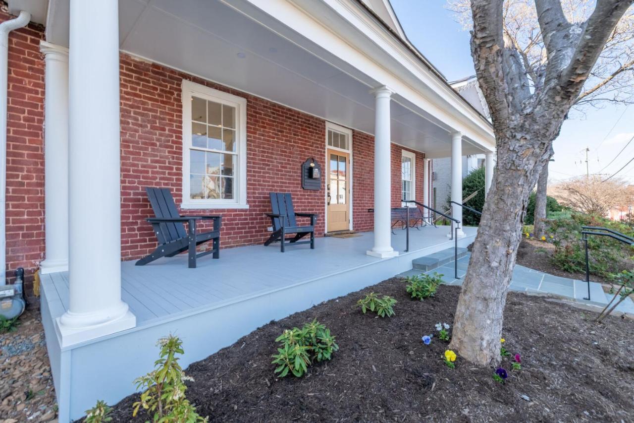 Boutique Room Steps From Downtown Mall Rose Jean Room 3 Charlottesville Exterior photo